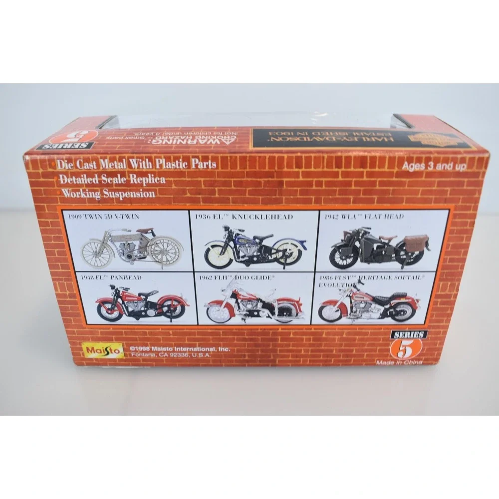 Harley Davidson Maisto 1962 FLH Duo Glide Diecast 1:18 in box